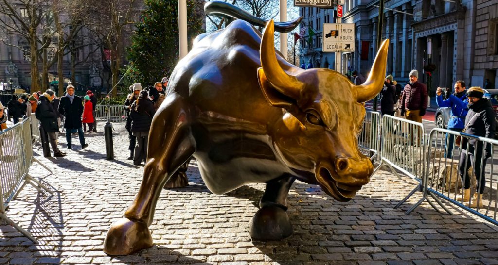 Charging bull statue on Wall Street