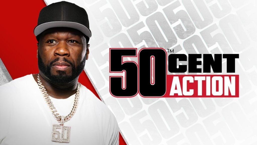 50 Cent wearing gold chain