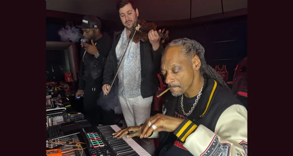 Snoop Dogg at piano keyboard